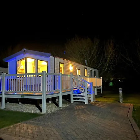 Premium Location - Sleeps 6 - Caravan On The Lakes Mablethorpe Exterior photo