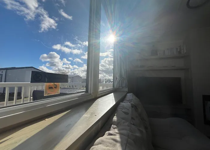 Premium Location - Sleeps 6 - Caravan On The Lakes
