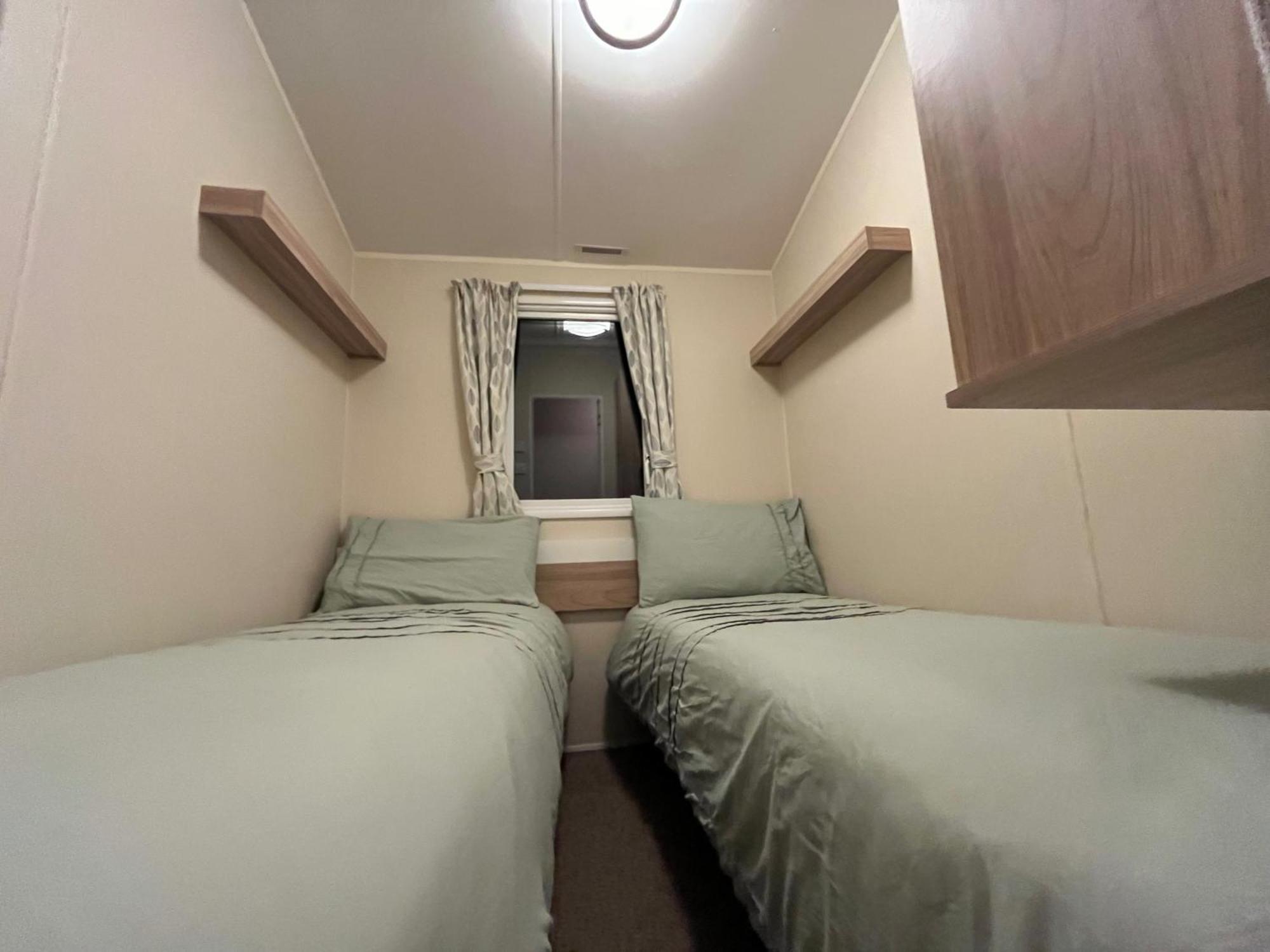 Premium Location - Sleeps 6 - Caravan On The Lakes Mablethorpe