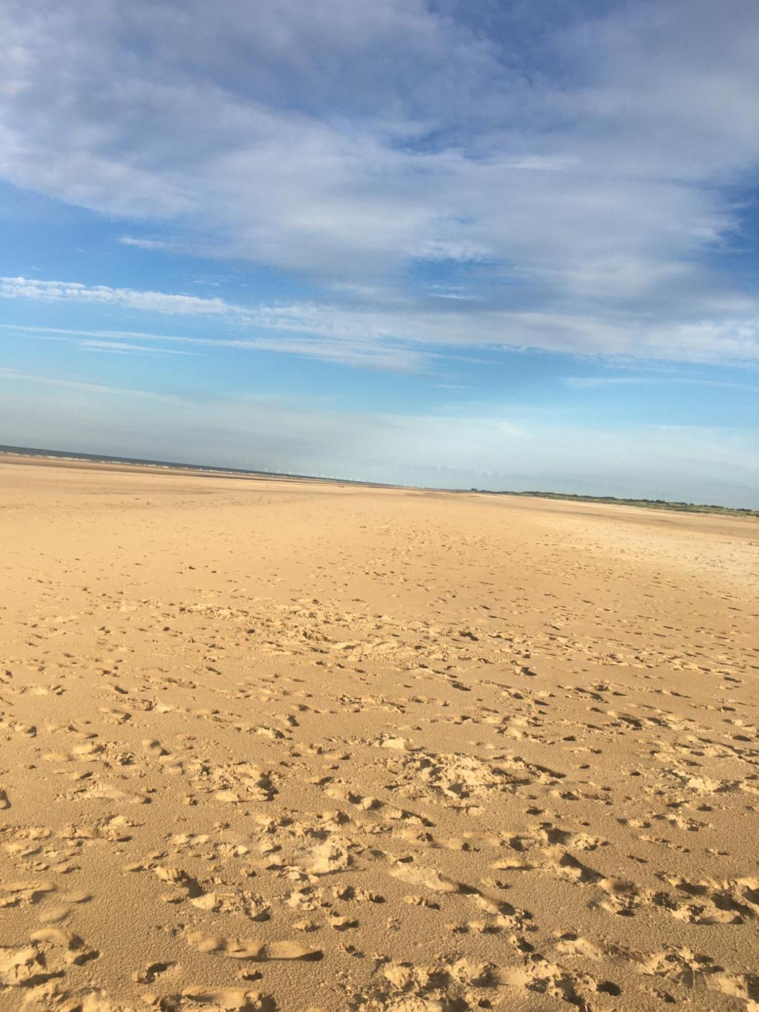 Premium Location - Sleeps 6 - Caravan On The Lakes * Mablethorpe
