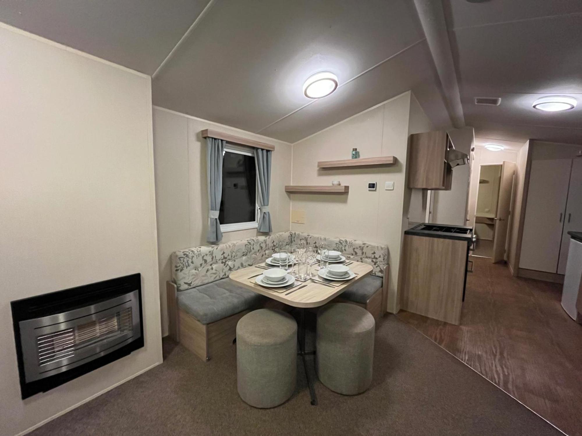 Chalet Premium Location - Sleeps 6 - Caravan On The Lakes *