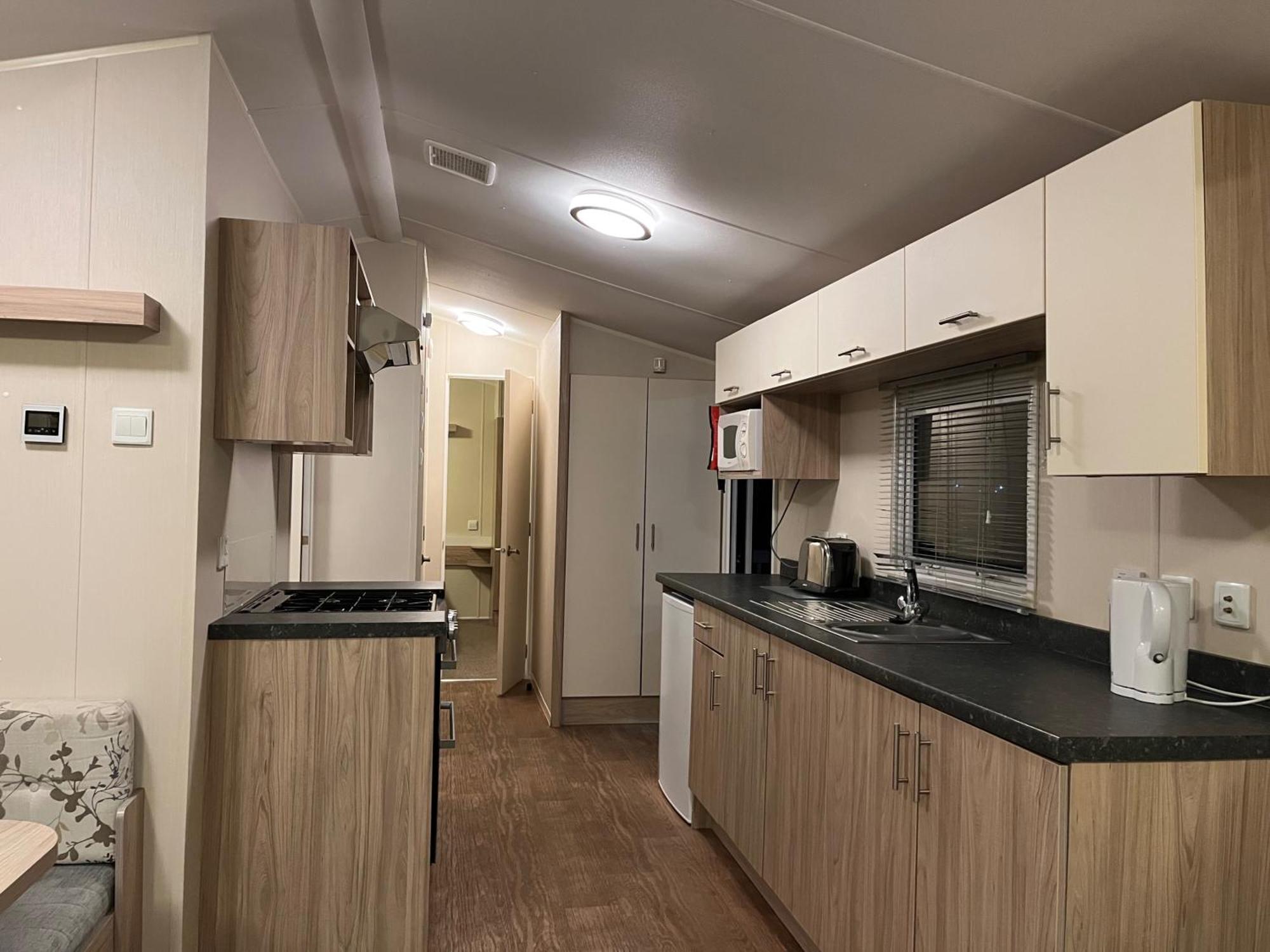 Chalet Premium Location - Sleeps 6 - Caravan On The Lakes *