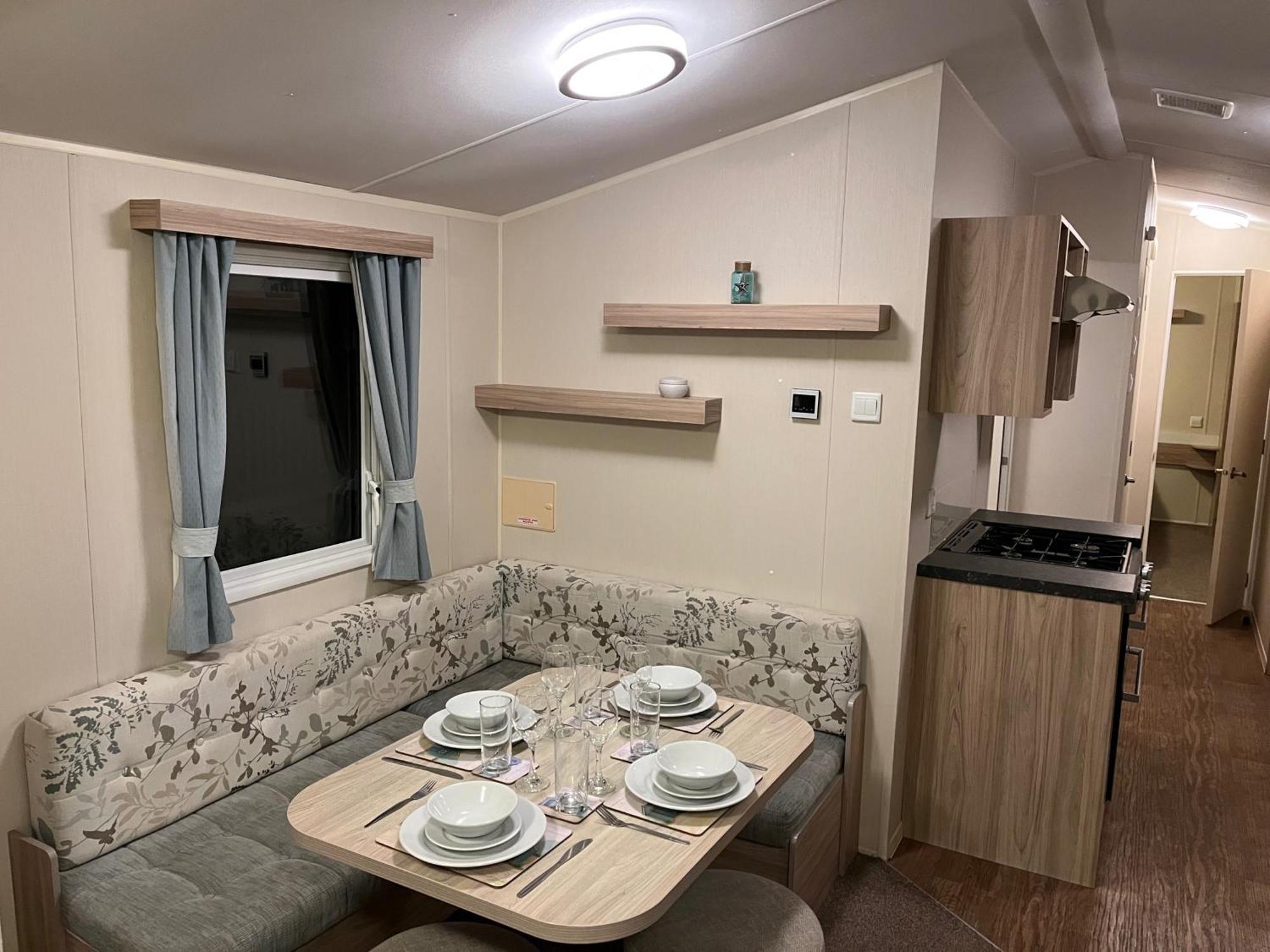 Chalet Premium Location - Sleeps 6 - Caravan On The Lakes *
